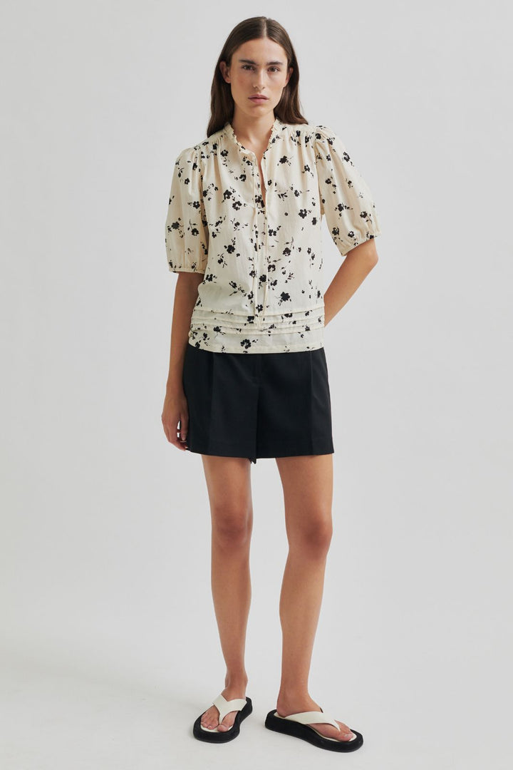 Forudbestilling - Second Female - Quin Blouse 59717 - Summer Sand Bluser 