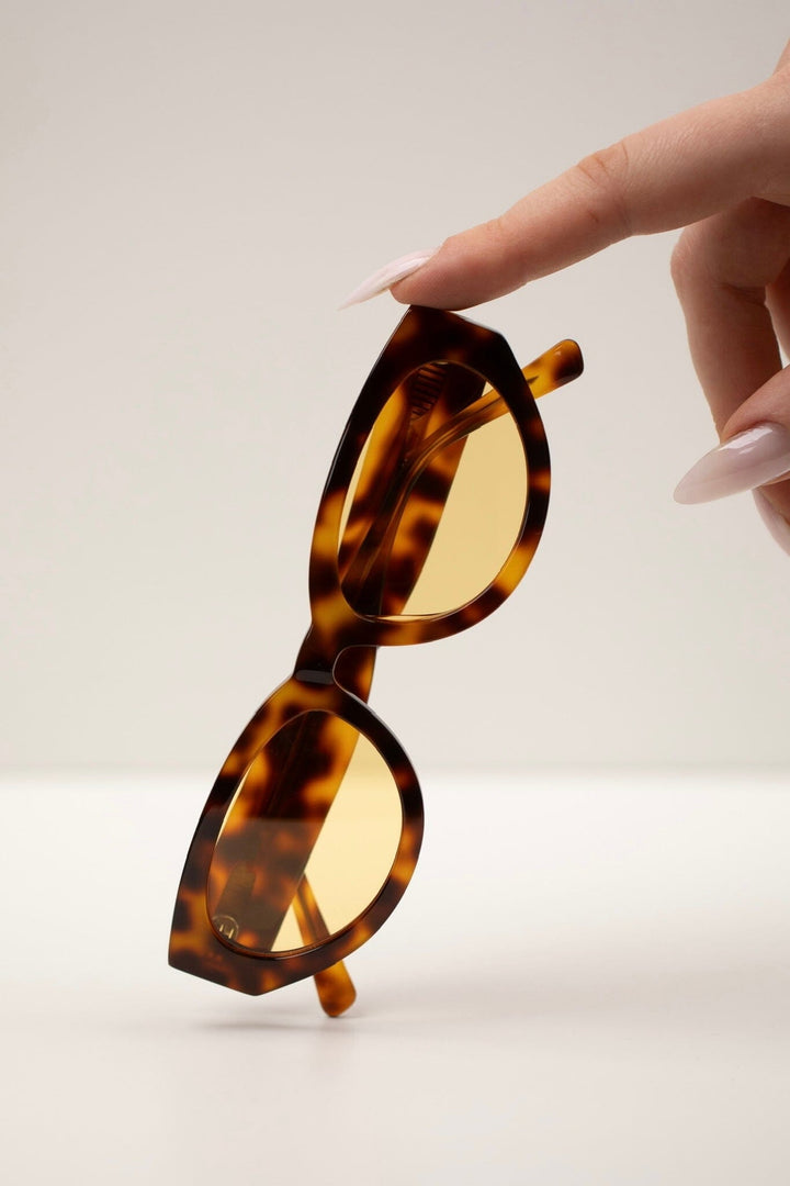 Forudbestilling - Valentin Studio - Audrey 1-001 - Tortoise Yellow Solbriller 