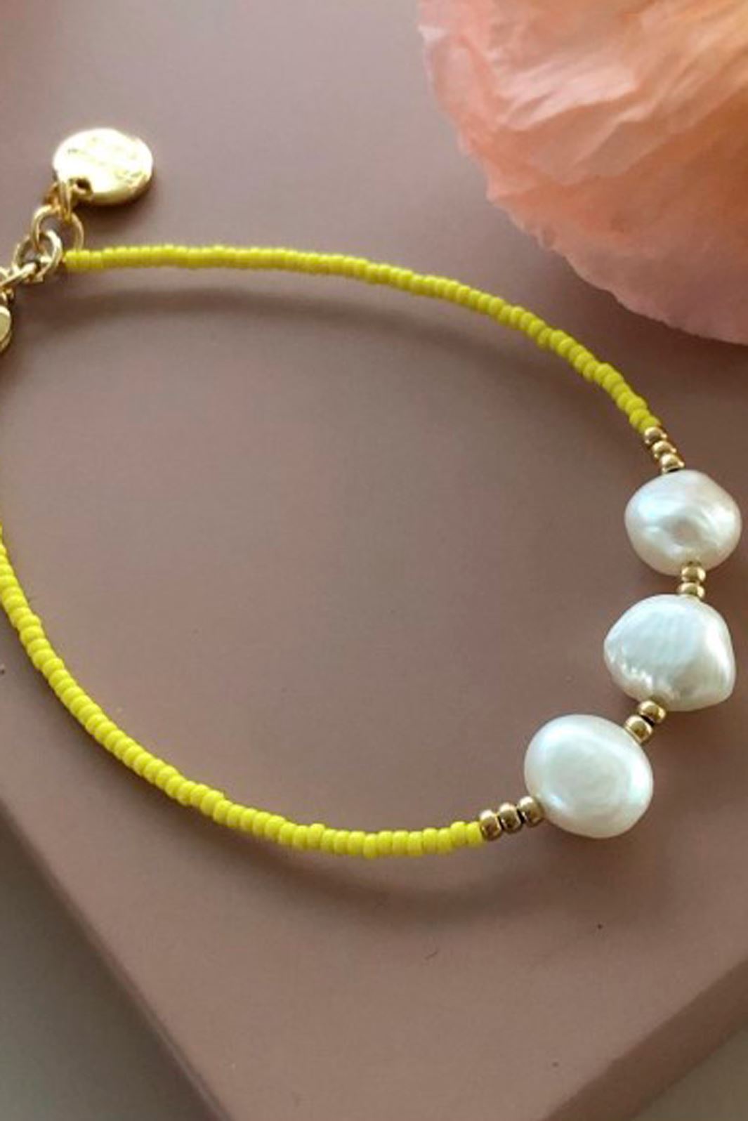 FRIIHOF+SIIG - Pearl Armbånd Armbånd Gul 