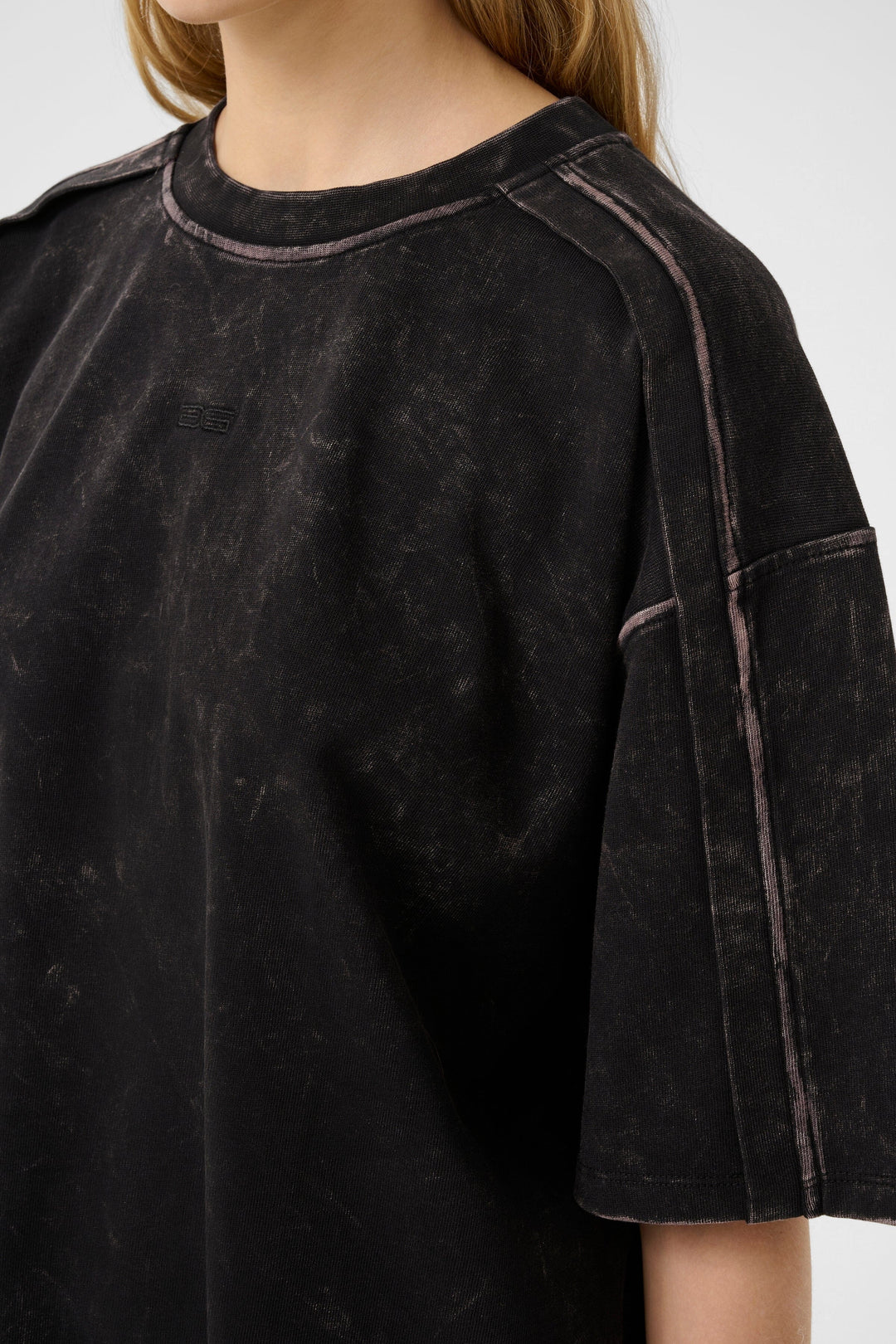 Gestuz - Gzneia Oz Tee 10910657 - 108377 - Black Brown Washed T-shirts 