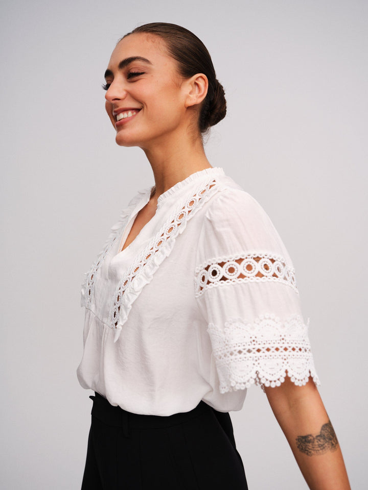 Gossia - Zelinego Blouse G3003 - Off-White T-shirts 