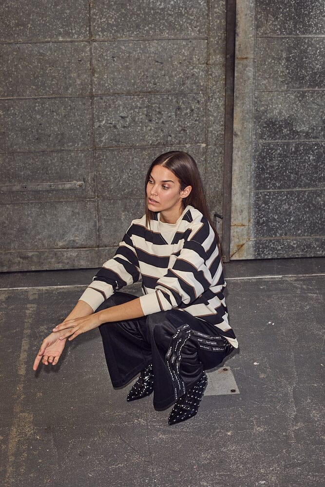 Haute L'Amitié - Veronica Stripe Tee Sweat HL10295 - Offwhite Black T-shirts 