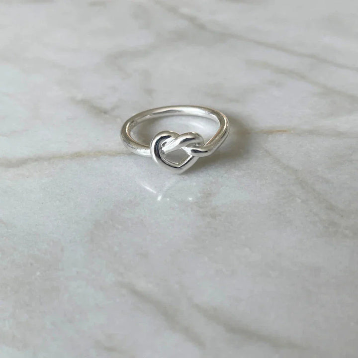 Jane Kønig - Big Tied Heart Ring BTHR-AW25-S_52 - Ring Ringe 