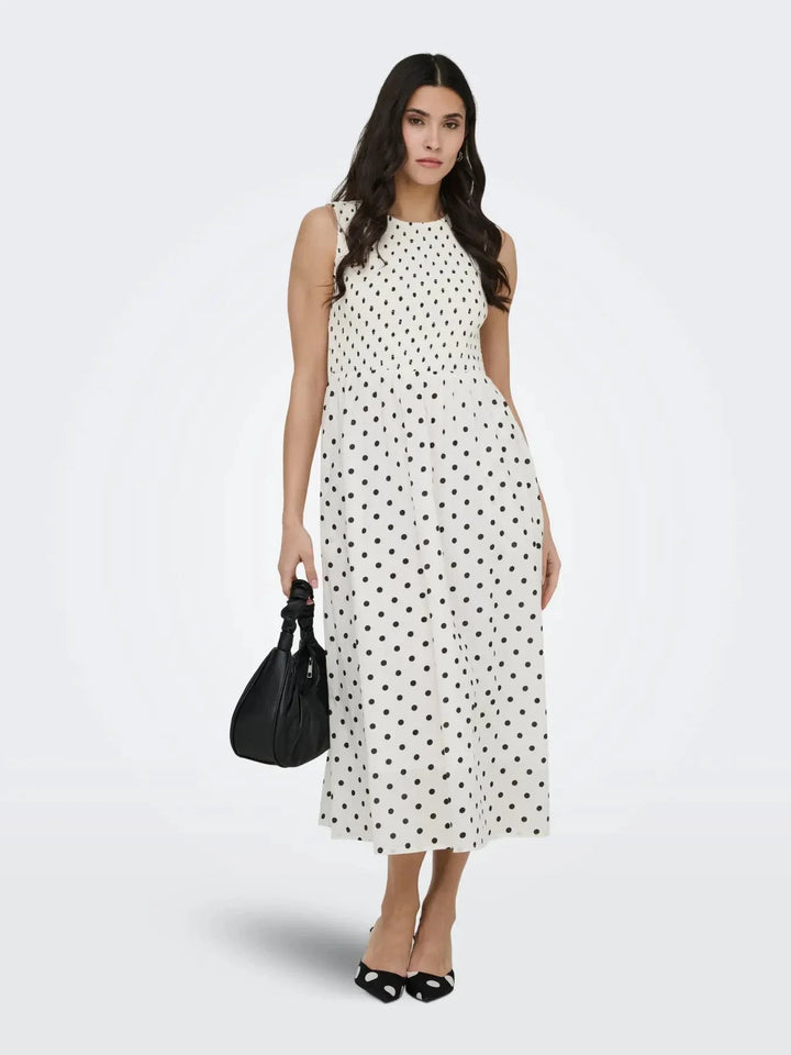 JDY - Jdydiego S/L Smock Midi Dress - 5040556 Cloud Dancer Black Dot Kjoler 
