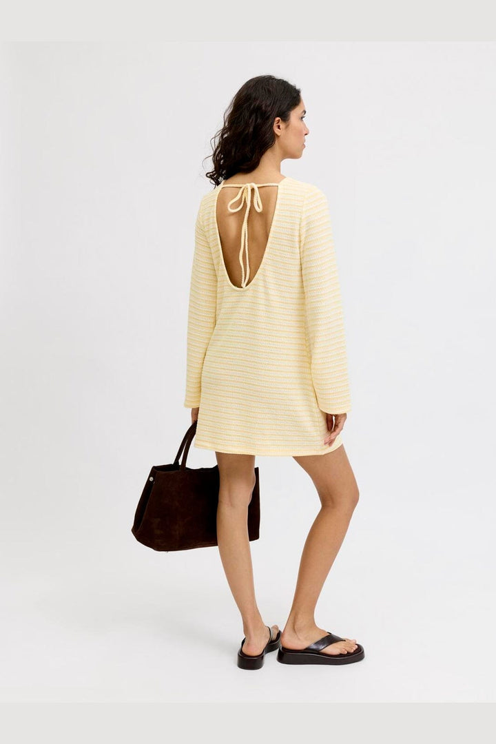 Jjxx - Jxsiena Ls Open Back Dress - 5020988 Sunlight Vanilla Ice