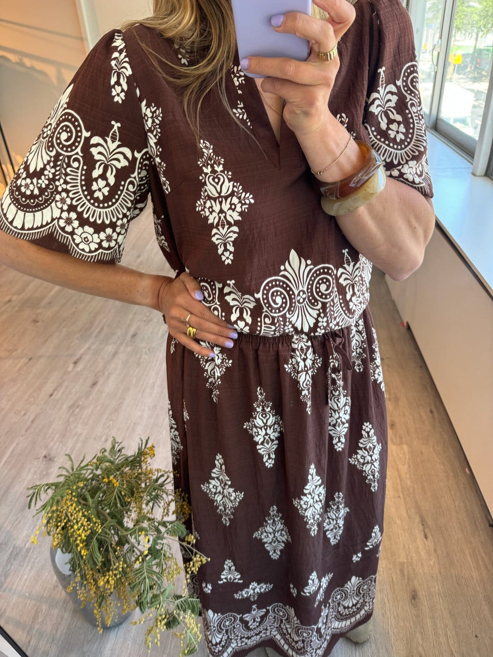 Love & Divine - Love1296-2 18910 - 800 - Brown/Paisley Toppe 