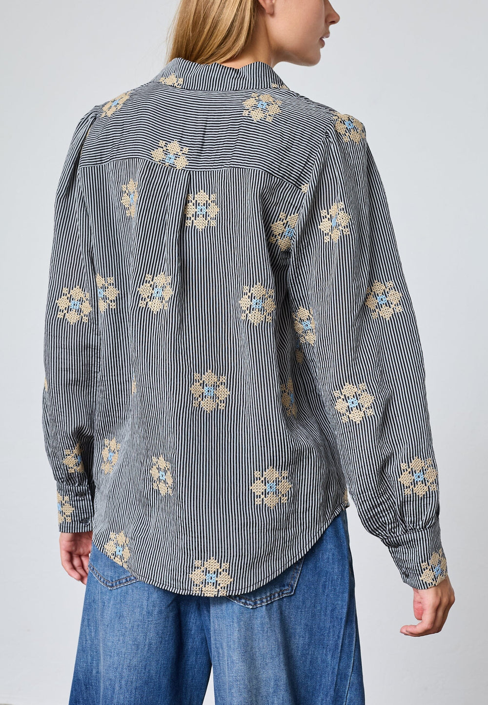 Love & Divine - Love919-19 19331 - 831 - Black Stripes Skjorter 