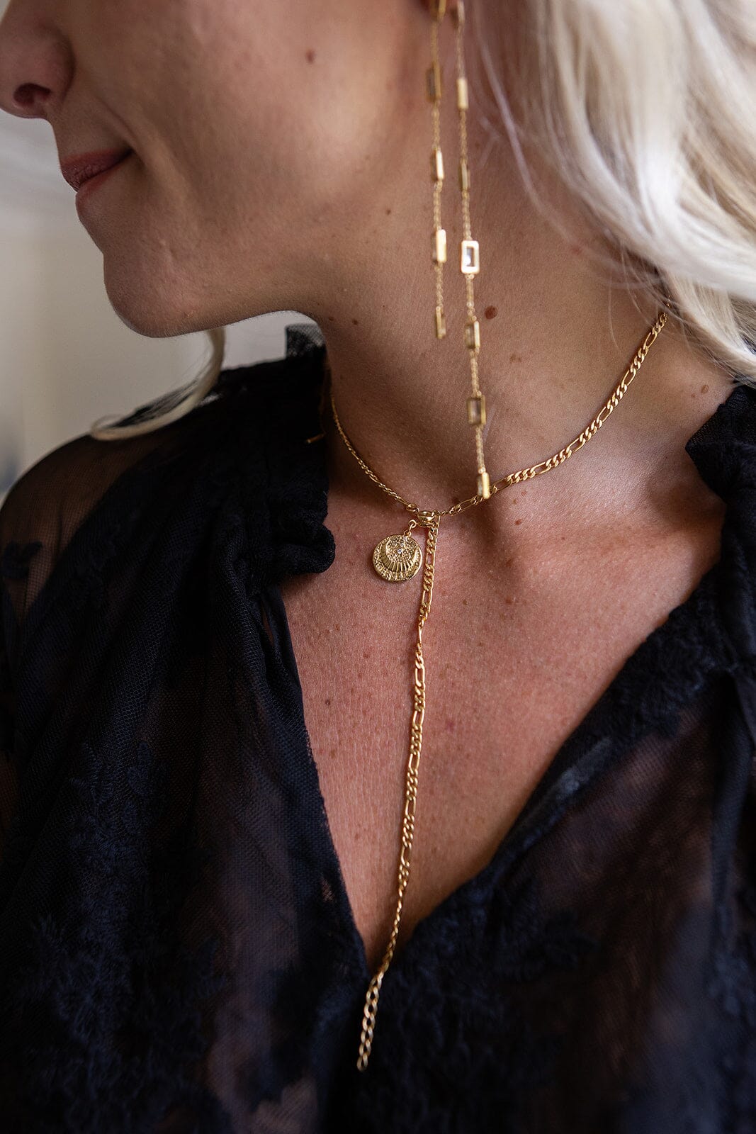 Molly&My Jewellery X Melanie Due - Rising Woman - Forgyldt Vedhæng 