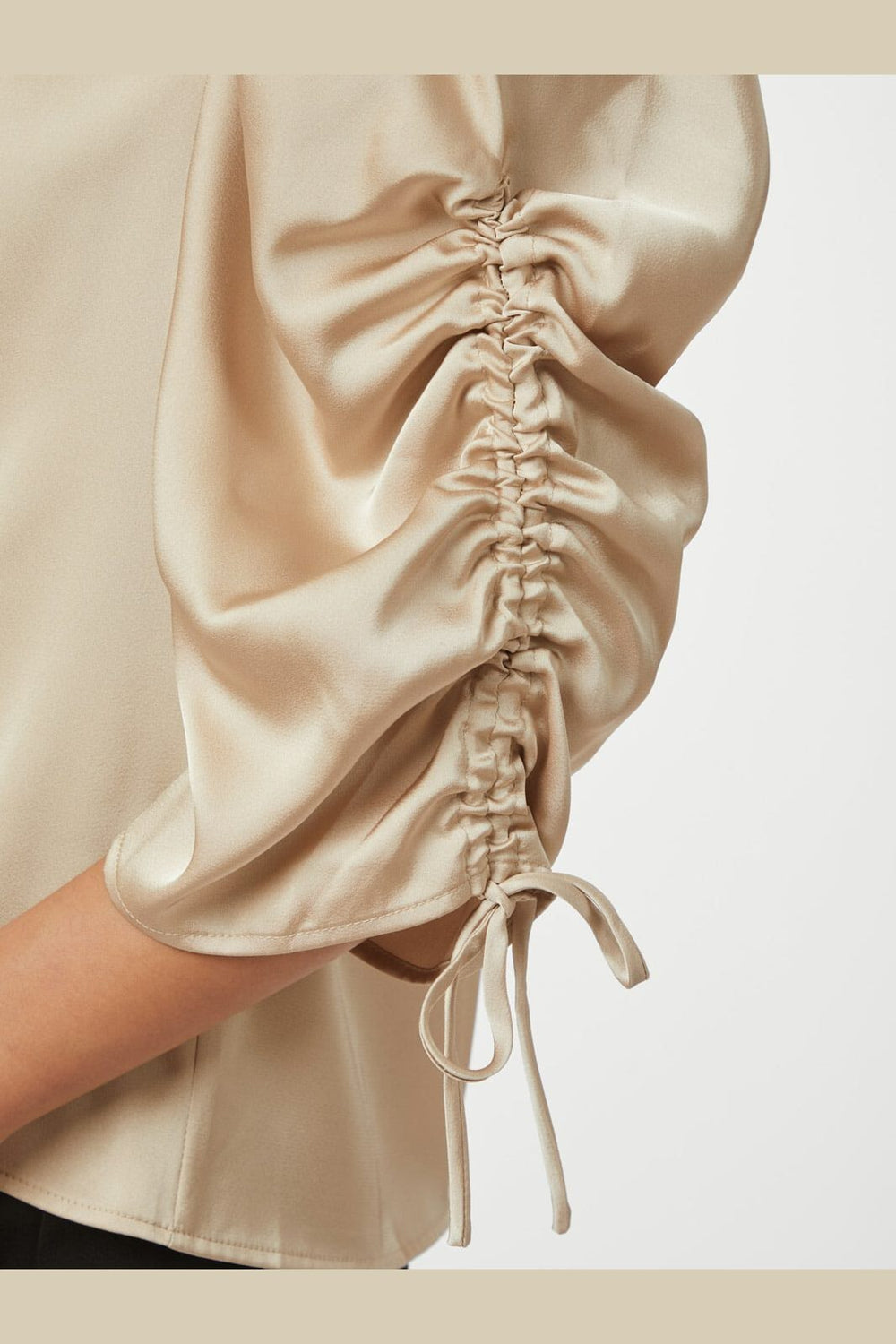 Neo Noir - Alvira Drapy Satin Blouse 166542 - 720 - Champagne