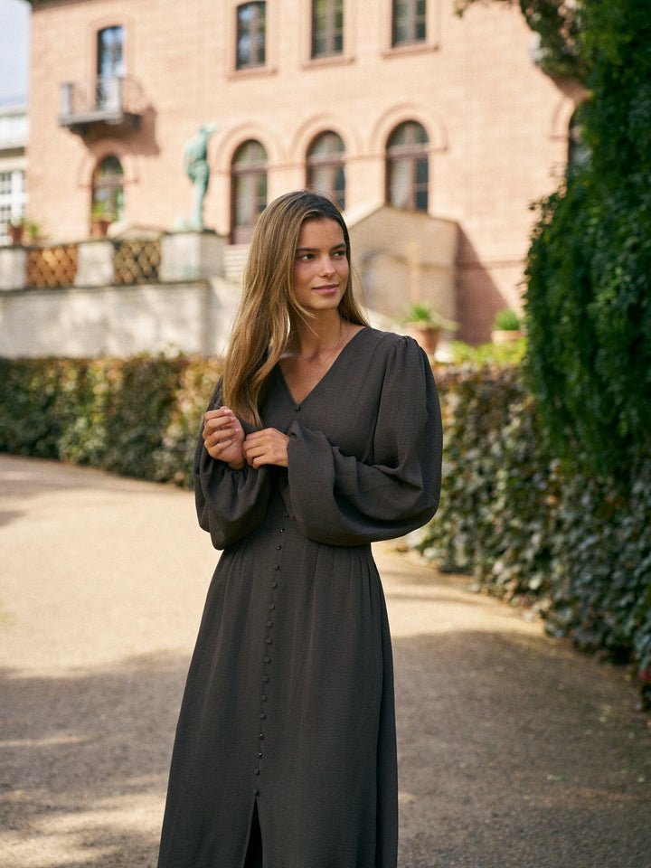 Neo Noir - Annelie Solid Crepe Dress 169135 - 676 - Dark Brown Skjorter 