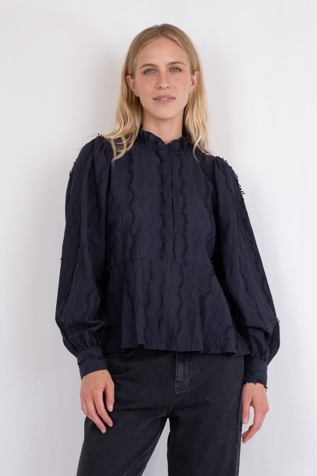 Neo Noir - Benito Wave Blouse - Navy Bluser 