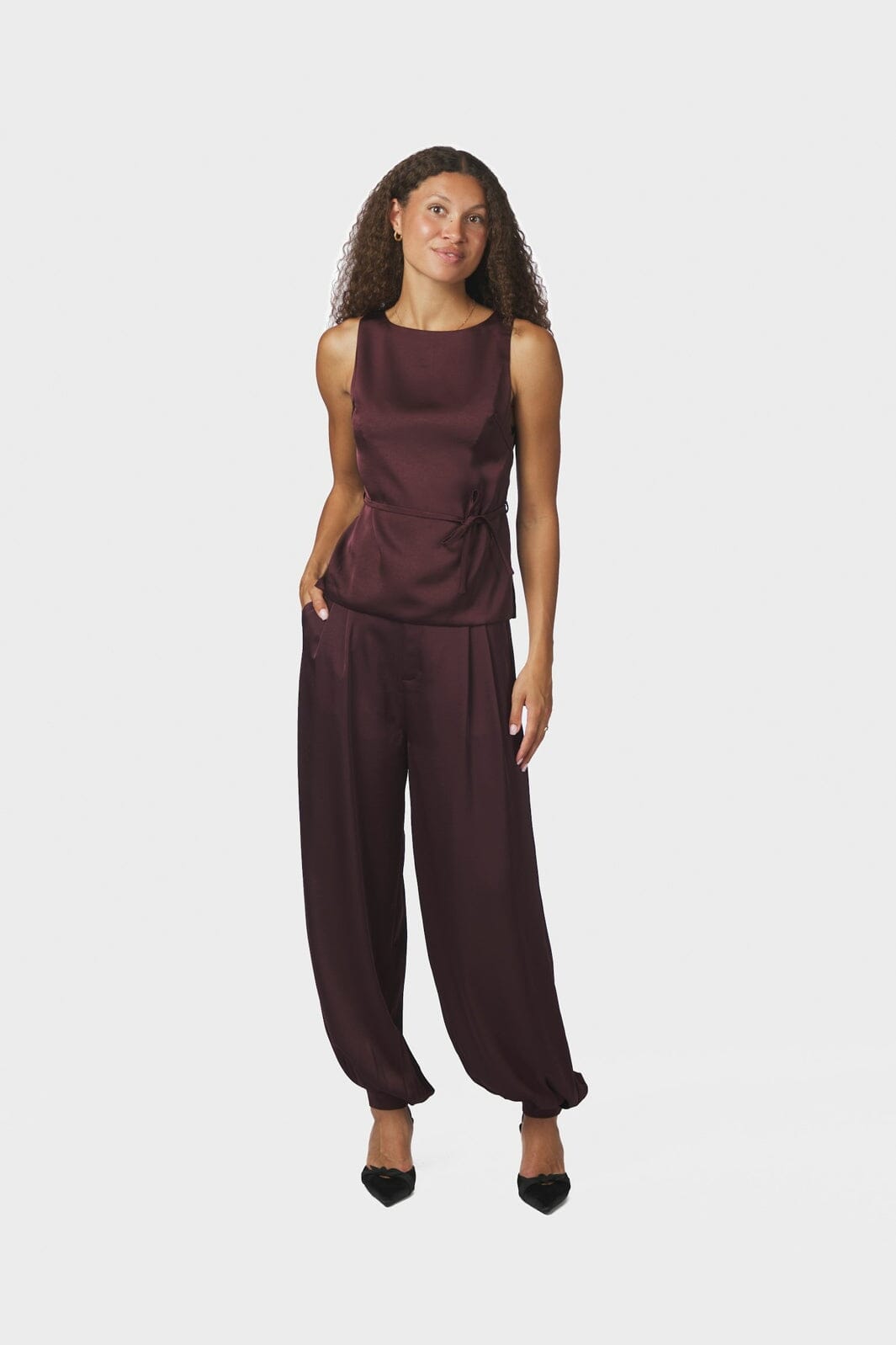 Neo Noir - Chantel Heavy Sateen Balloon Pants 171104 - 174 - Burgundy