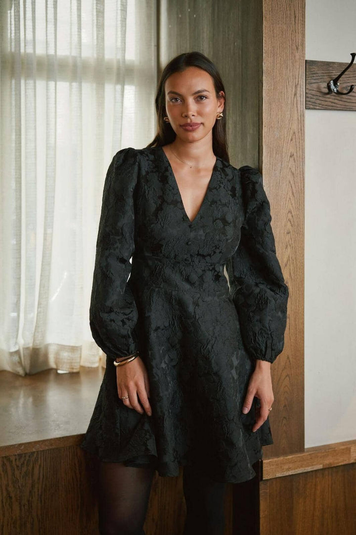 Neo Noir - Milly Flower Brocade Dress 171050 - 100 - Black Kjoler 