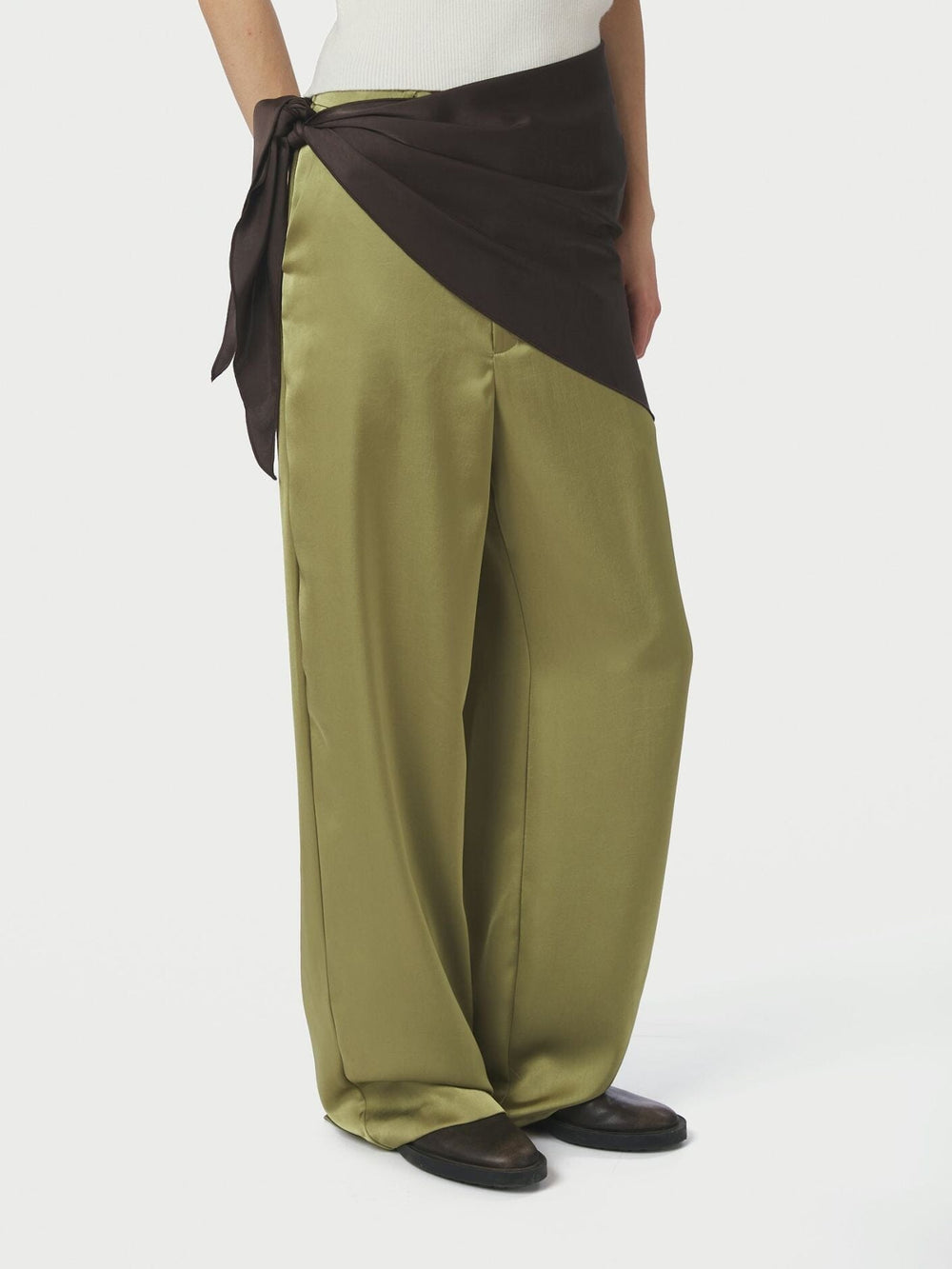 Neo Noir - Serina Heavy Sateen Big Scarf 168193 - 676 - Dark Brown Tørklæder 