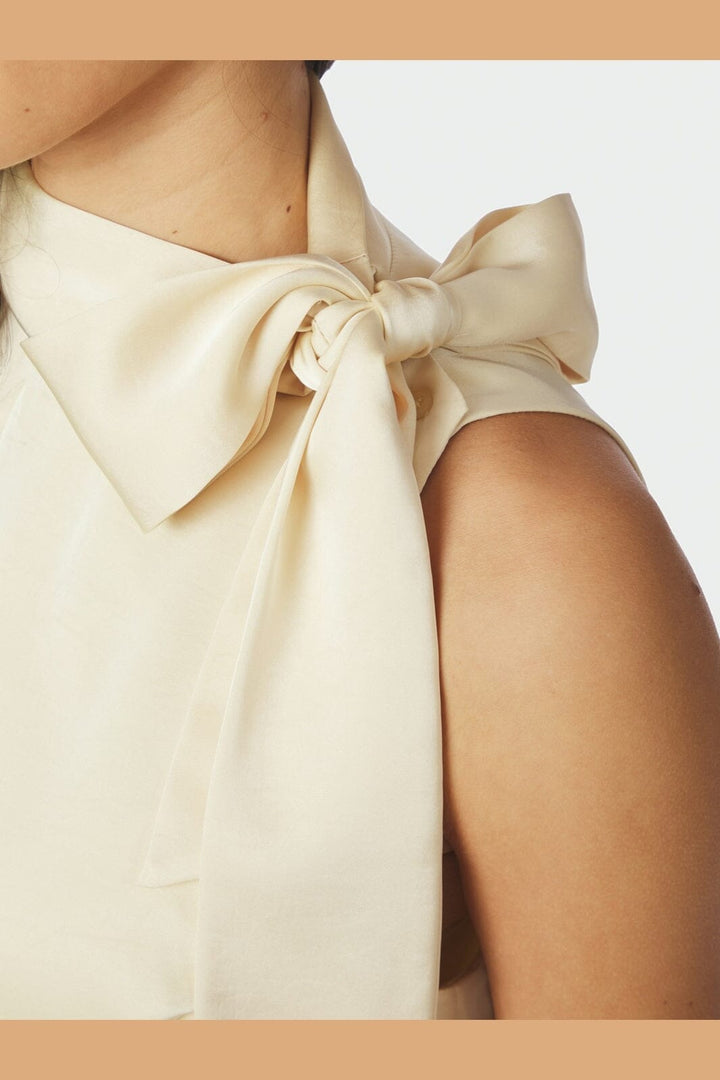 Neo Noir - Veda Heavy Sateen Top 168291 - 191 - Light Yellow