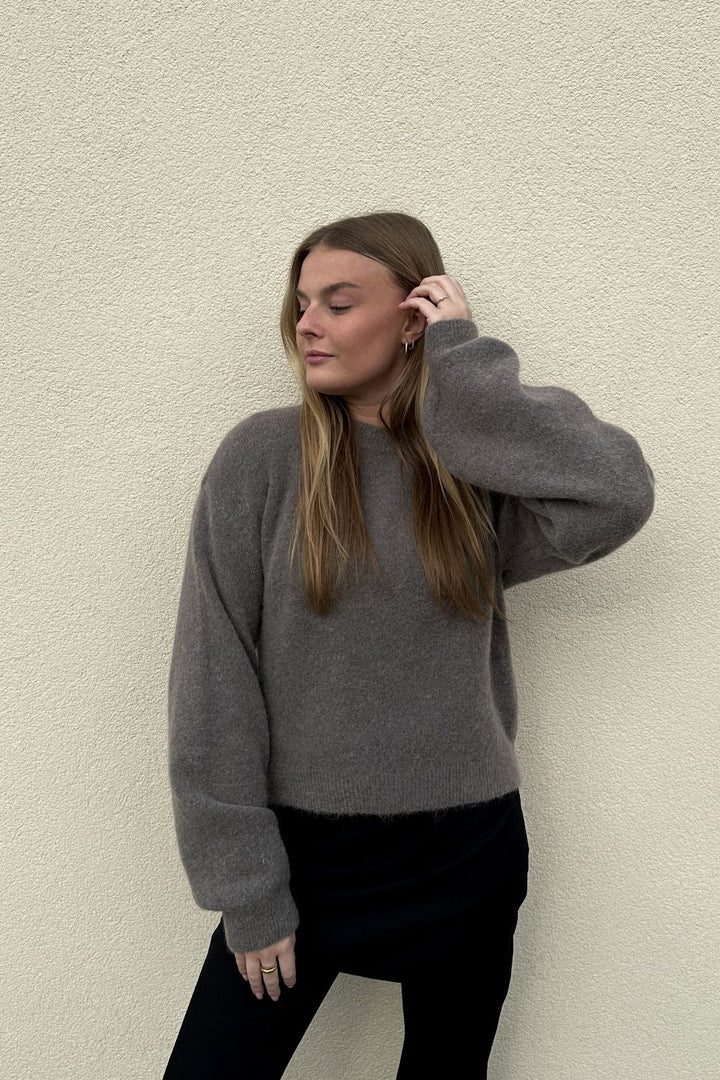 Noella - Kae Knit 12940085 - 173 - Coffee Strikbluser 