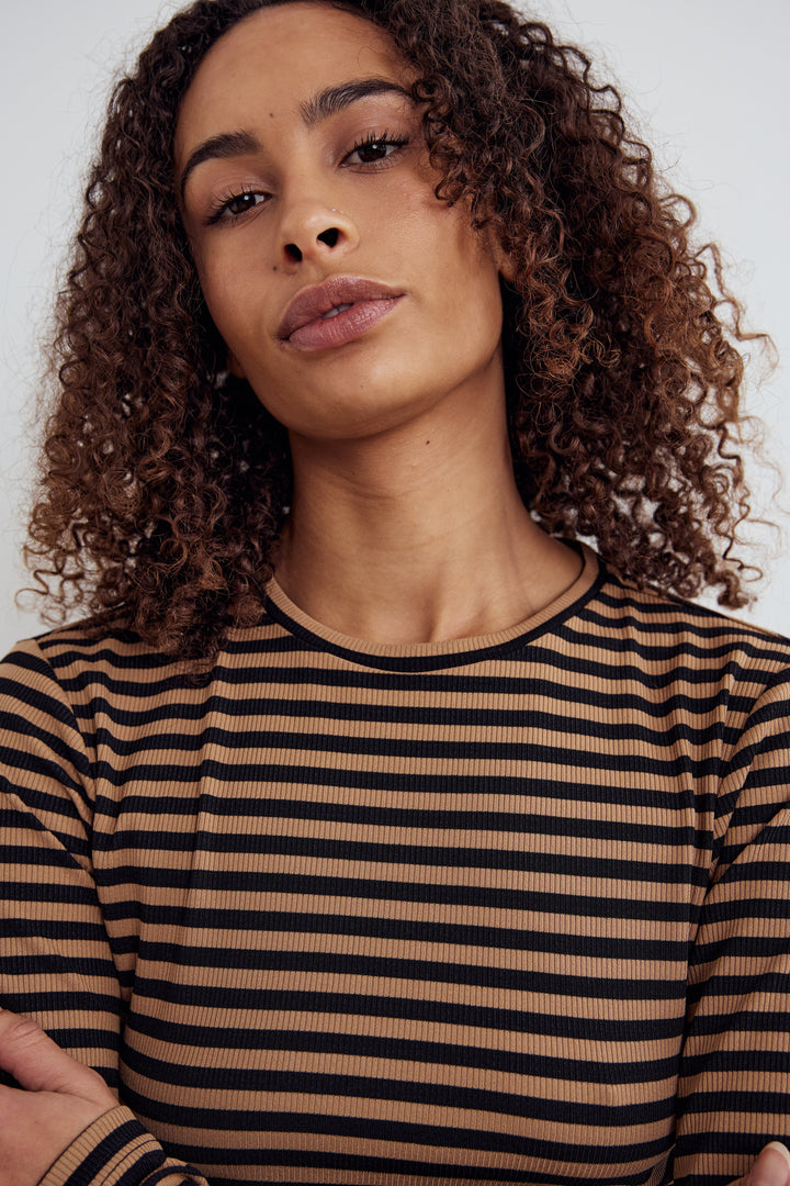 Noella - Luana Top 14030002 - 1379 - Dark Sand Black Stripe T-shirts 