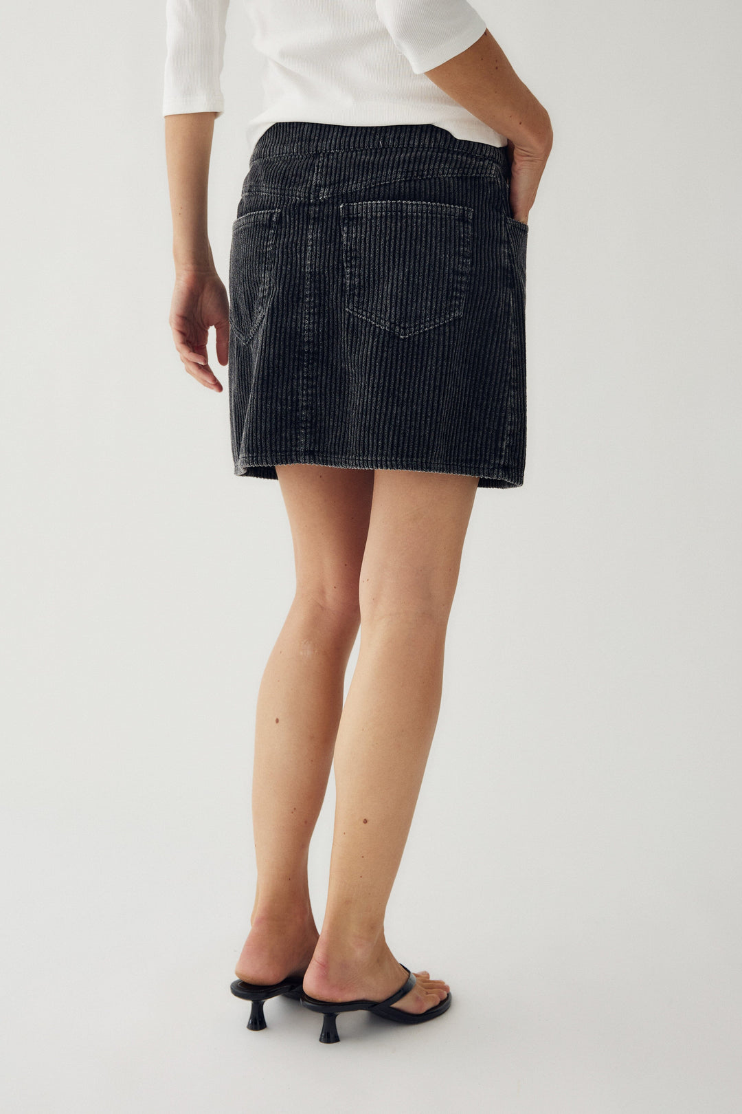 Noella - N-Merryll Skirt 16230006 - 1214 - Black Wash Nederdele 