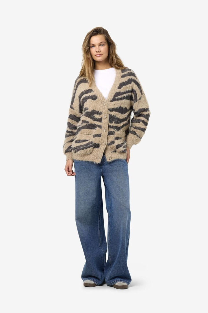 Noisy May - Nmflynn L/S V-Neck Knit Cardigan - 4801919 Aluminum Obsidian Zebra