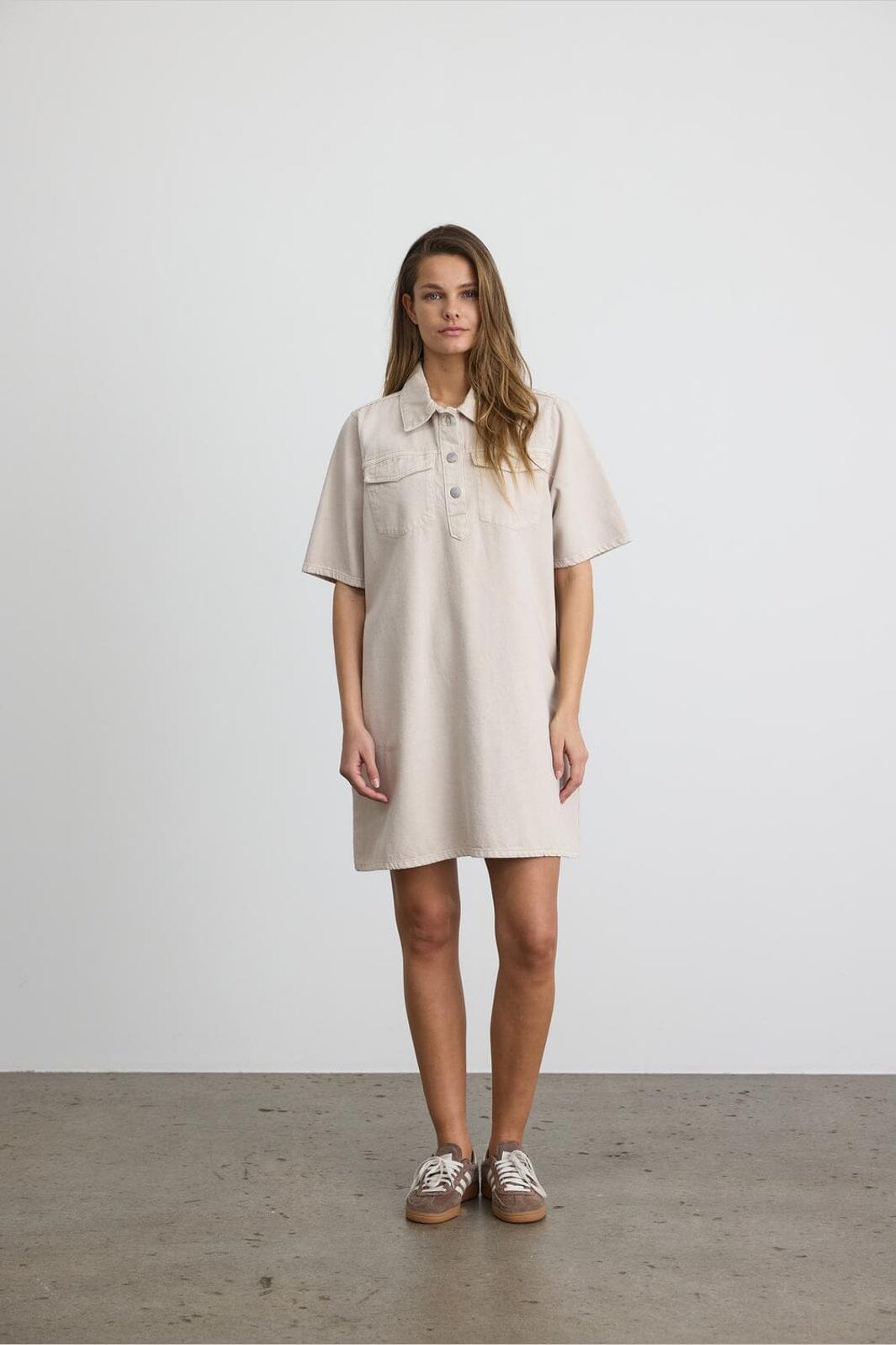 Noisy May - Nmindie S/S Short Dress Color Box - 4931415 Pumice Stone