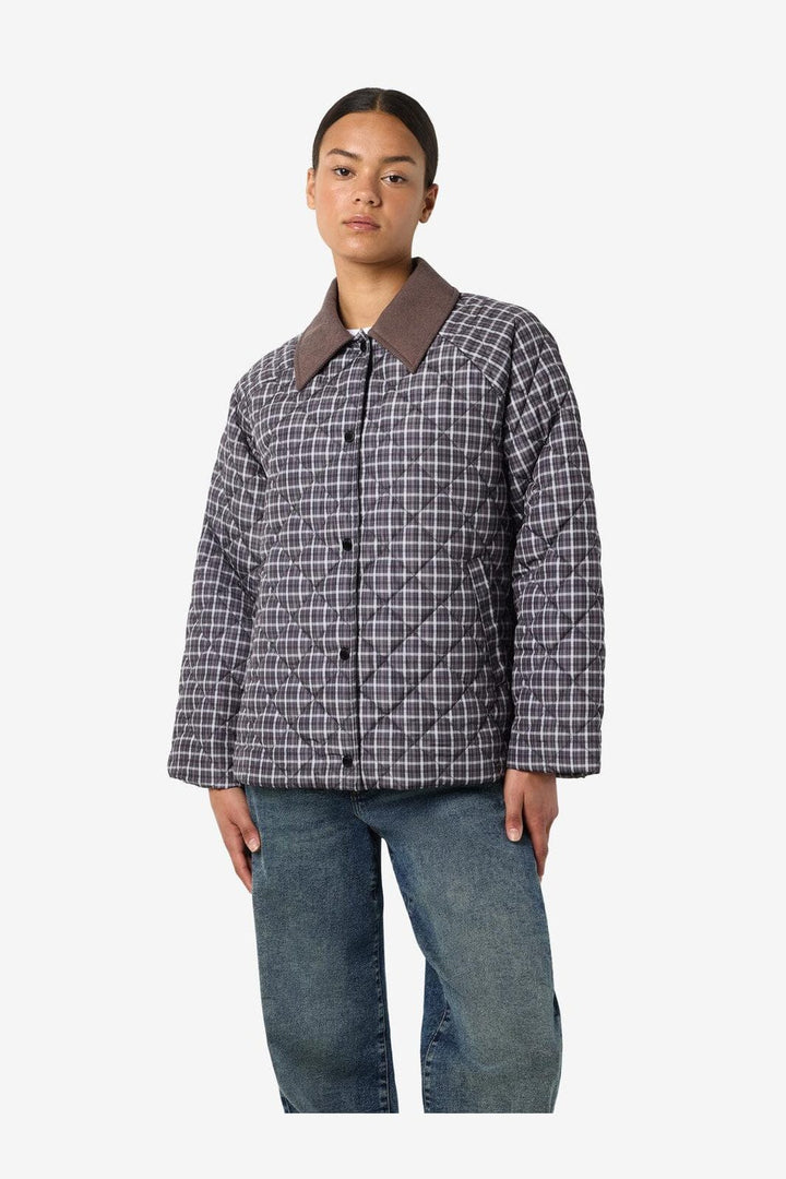 Noisy May - Nmvalley Quilted Jacket Dd Fwd - 4896959 Birch Obsidian