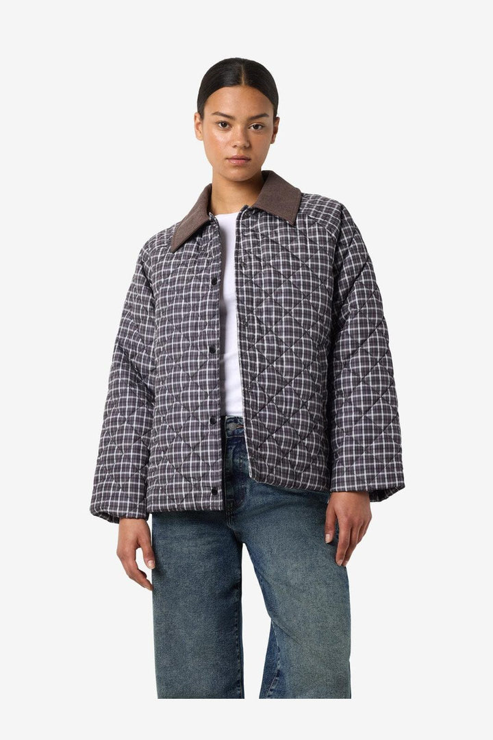 Noisy May - Nmvalley Quilted Jacket Dd Fwd - 4896959 Birch Obsidian