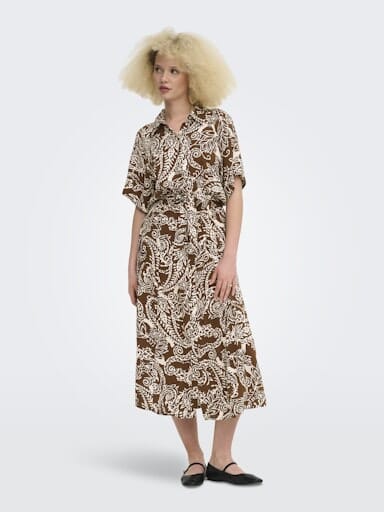 Only - Onlsafa S/S Long Belt Dress - 5095544 Cappuccino Cloud Dancer Paisley Kjoler 