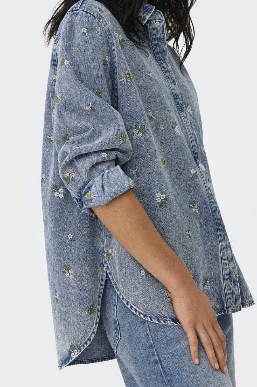 Only - Onlvera L/S Flower Emb Shirt Yor - 4794054 Light Blue Denim Flower Emb