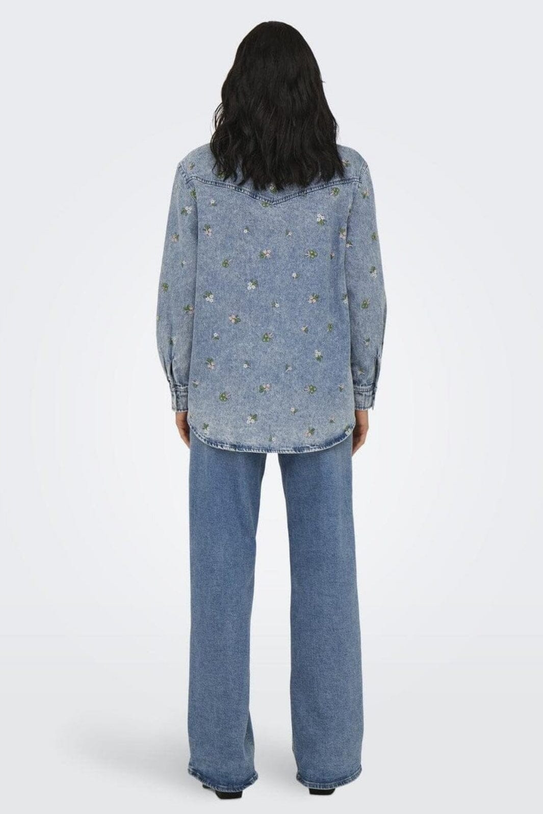 Only - Onlvera L/S Flower Emb Shirt Yor - 4794054 Light Blue Denim Flower Emb