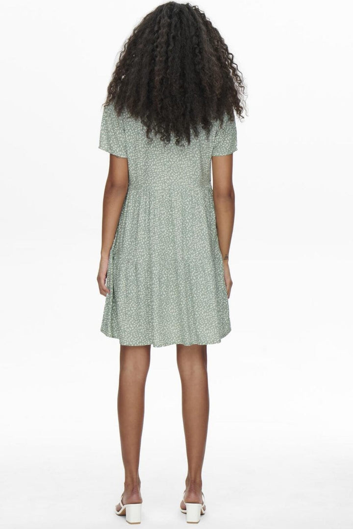 Only - Onlzally Life S/S Thea Dress 15262674 - 3936374 - Chinois Green White Leafs