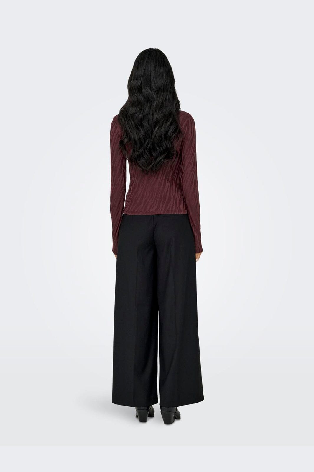 Only - Onlzele L/S Roundneck Top - 4916070 Decadent Chocolate Jose Zebra