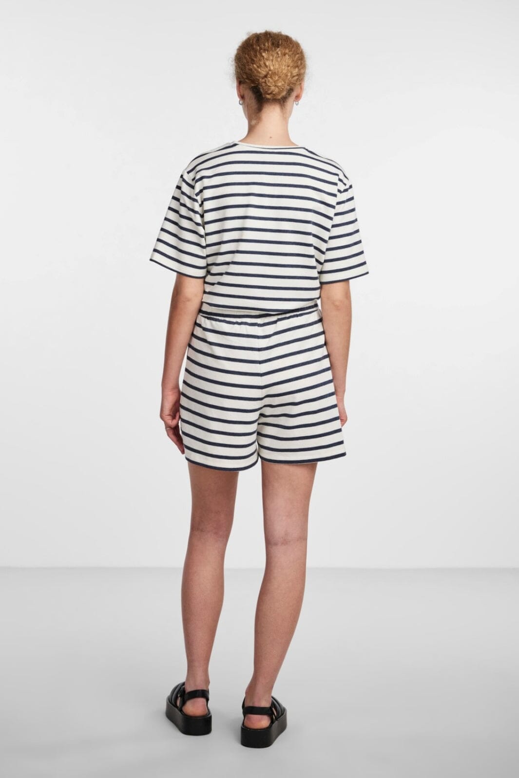 Pieces - Pcbibbi Shorts Pb - 4419805 Cloud Dancer Navy Blazer Shorts 