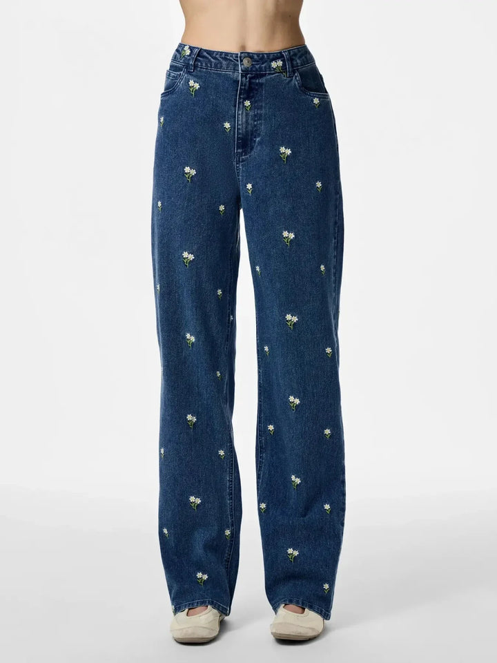 Pieces - Pcflora Straight Emb Jeans - 5068184 Medium Blue Denim White Flower Embroidery Jeans 