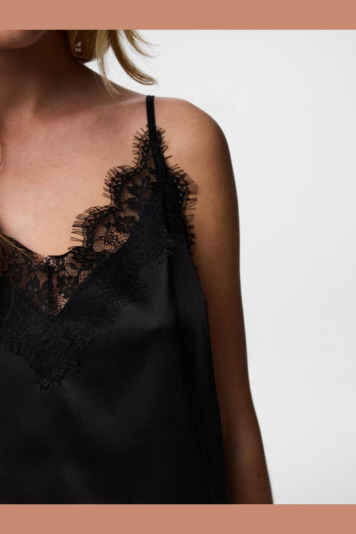 Pieces - Pcnomi Strap Satin Lace Top - 5072977 Black