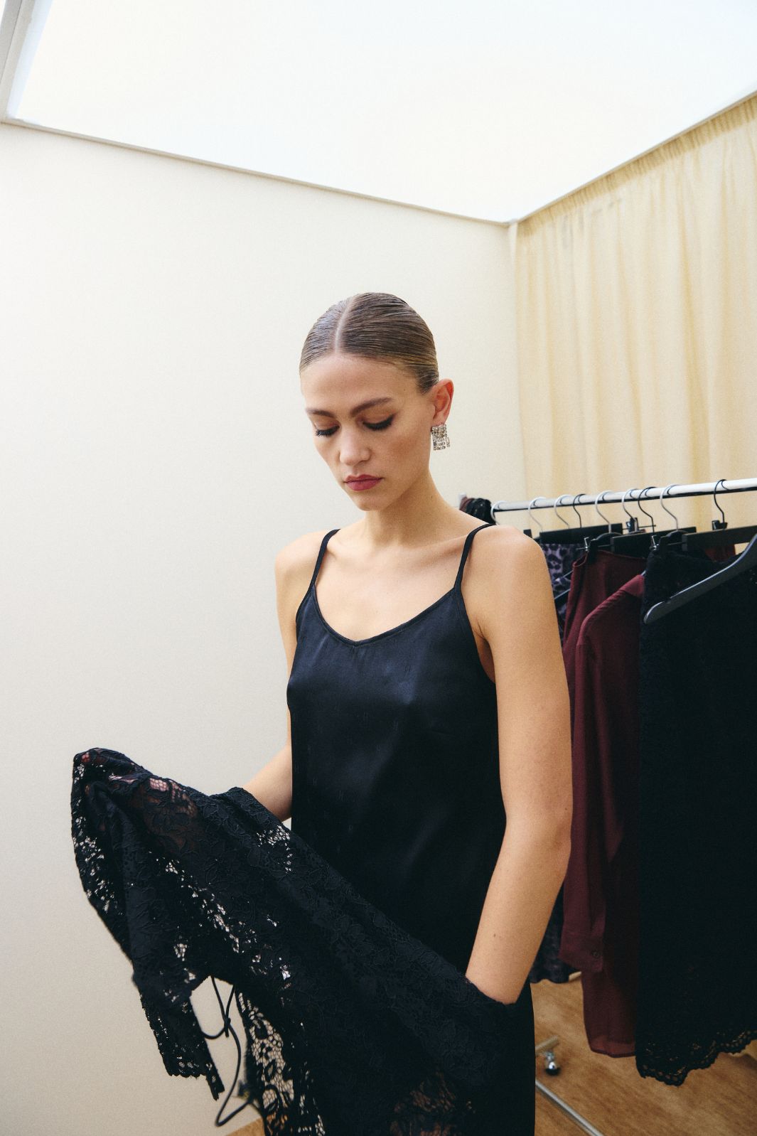 Hype The Detail - Slip Dress W/Log 240-98 - 9 - Black