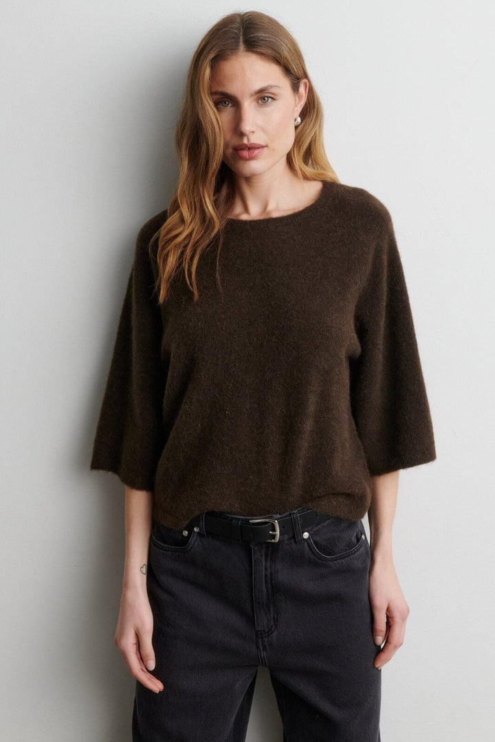 Second Female - Gabby Knit SS O-Neck 61066 - 6156 Demitasse Strikbluser 