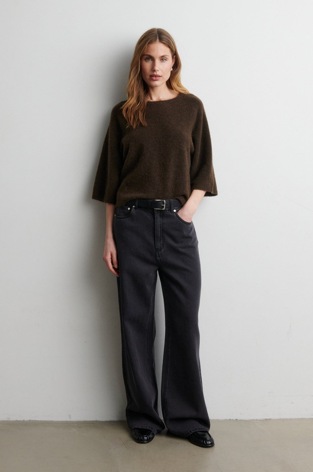 Second Female - Gabby Knit SS O-Neck 61066 - 6156 Demitasse Strikbluser 