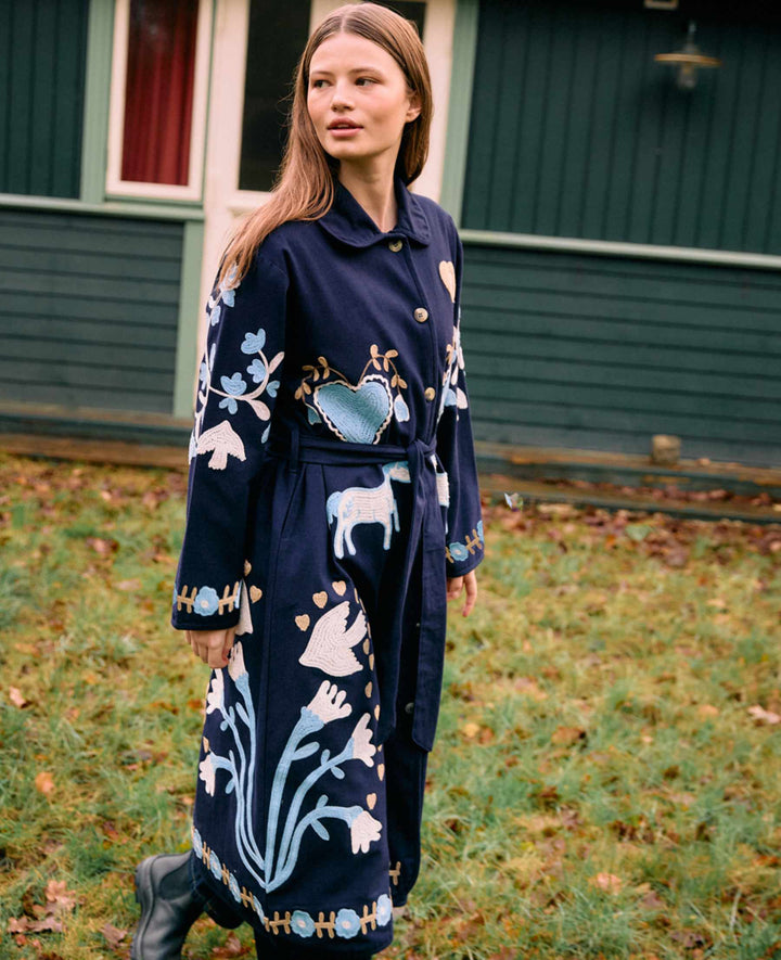Sissel Edelbo - Rose Coat Se 2038 - Navy Horses 