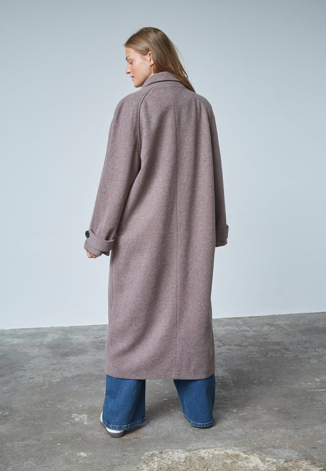 Sisters Point - Caleb-N.Long1 18783 - 216 - Brown Mel. Jakker 