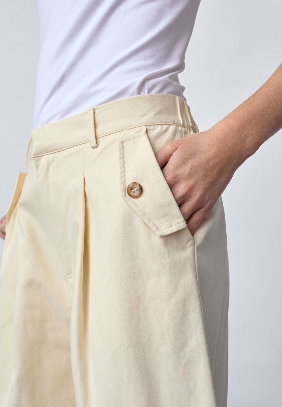 Sisters Point - Edith-Sho 19623 - 116 - Porcelain Shorts 