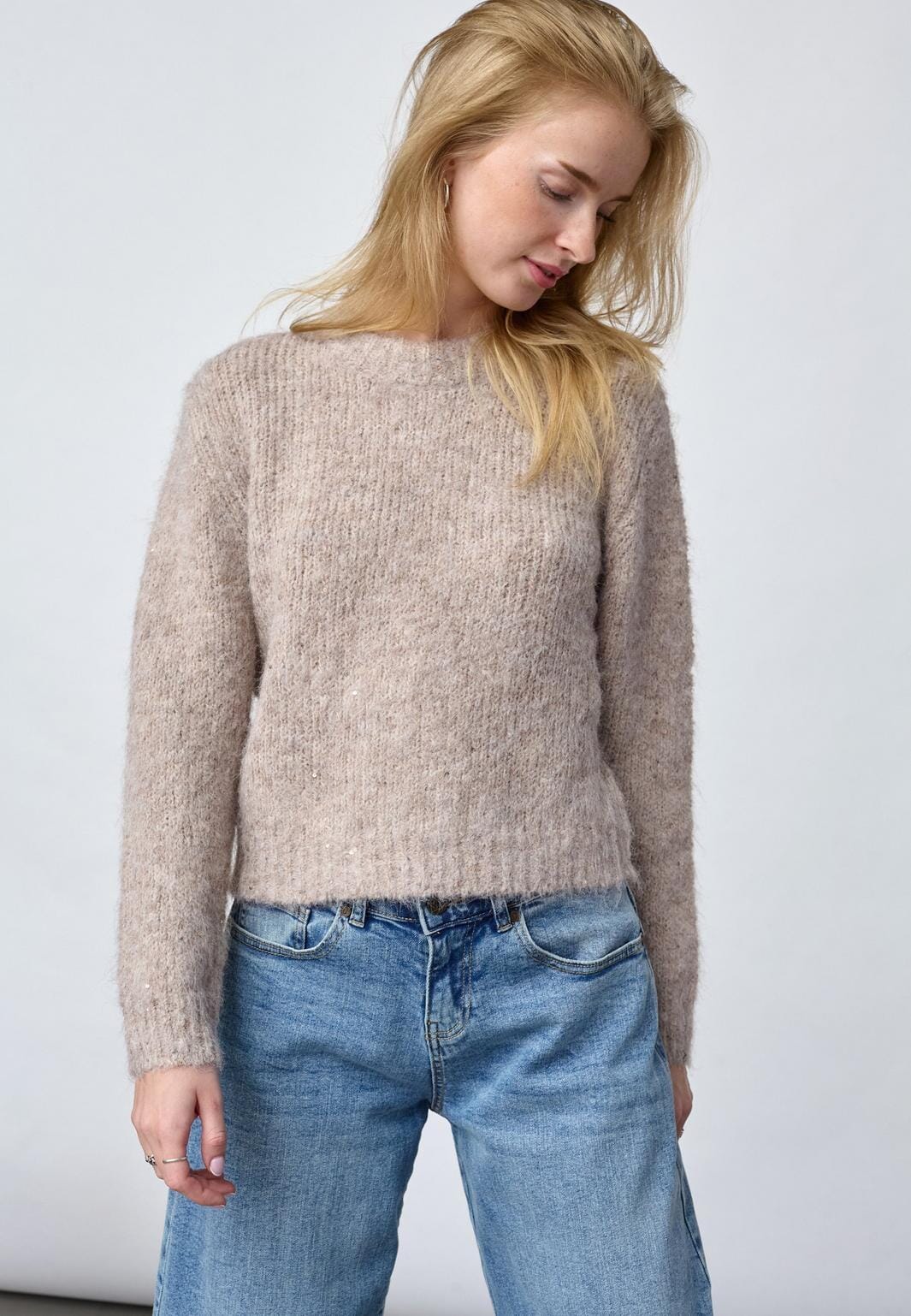 Sisters Point - Lessie-Pu 20157 - 116 - Beige Glitter Strikbluser 