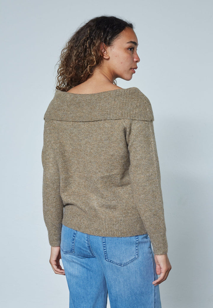 Sisters Point - Luca-Os 19074 - 205 - D. Sand Mel. Strikbluser 