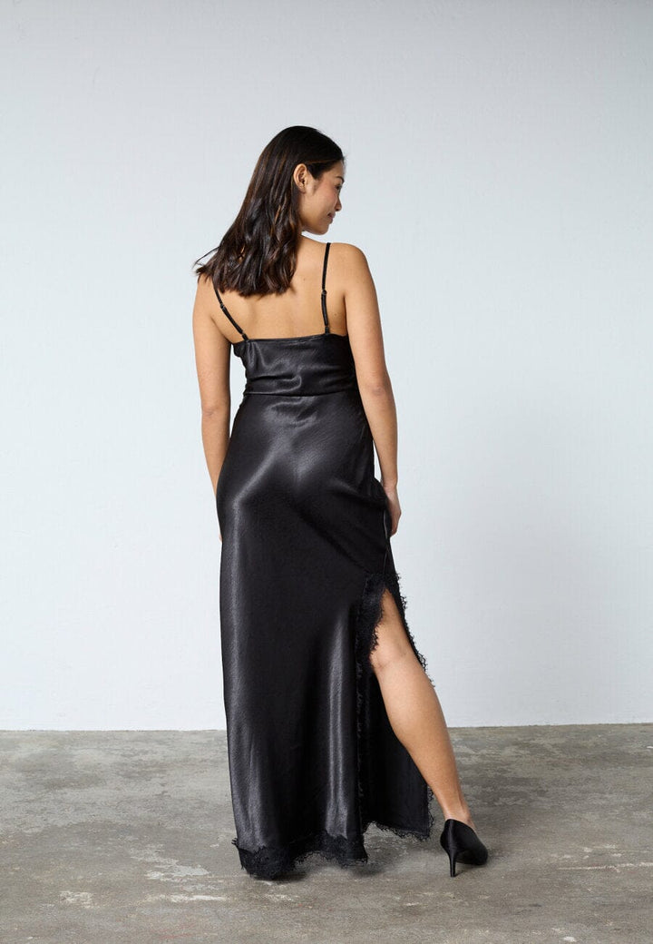 Sisters Point - N.Ero-Dr1 19746 - 000 - Black Kjoler 