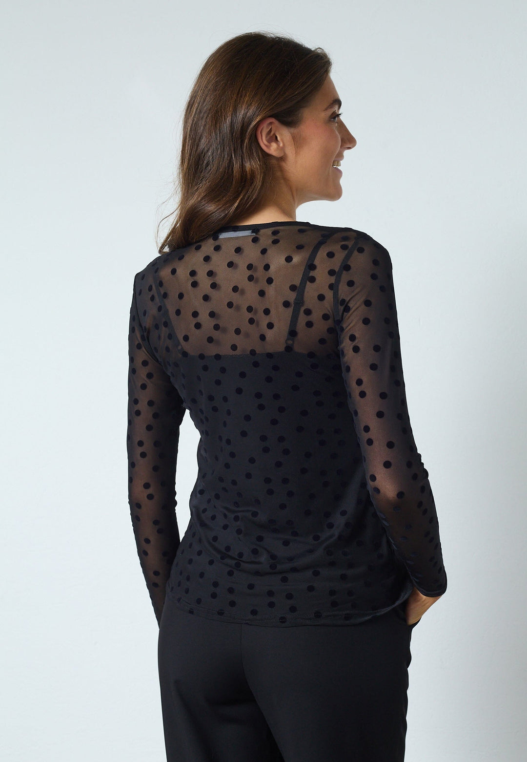 Sisters Point - New Gani-23 19585 - 003 - Black Dot Bluser 