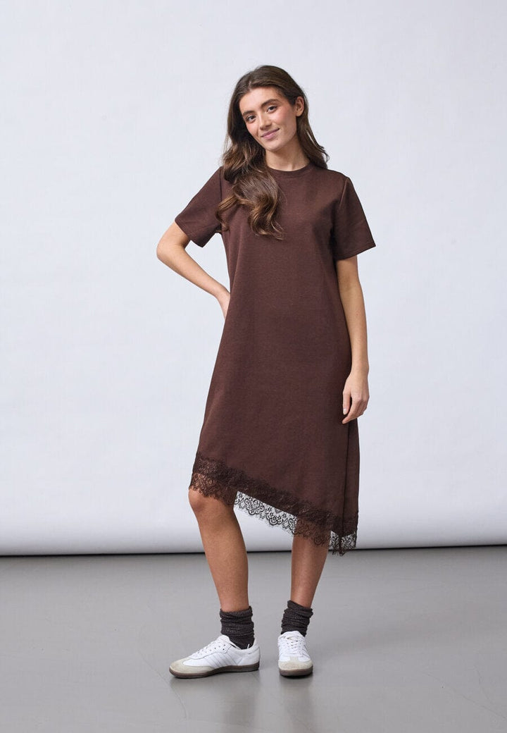 Sisters Point - Veda-Dr 19805 - 222 - D. Chocolate Kjoler 